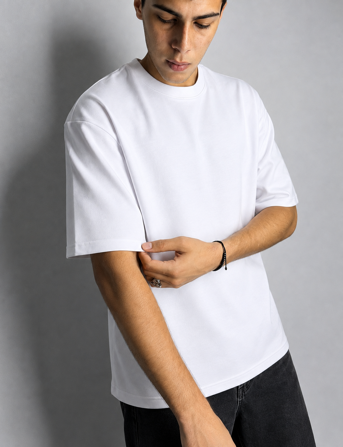 Blank T-shirt / White